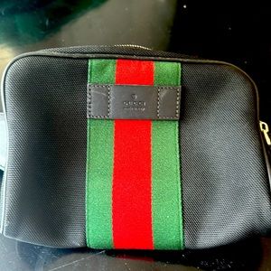 Authentic Gucci waist bag for sale need some TLC